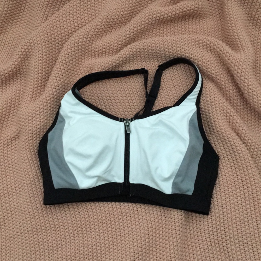 NWOT Victoria secret sports bra